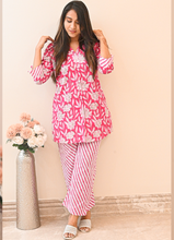 Load image into Gallery viewer, Floral Print Pure Cotton Co ord Set