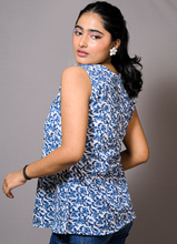 Load image into Gallery viewer, Blue Floral Print Cotton Sleeveless Top