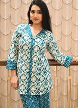 Load image into Gallery viewer, Blue Floral Printed Pure Cotton Co-ord Set (2-Piece)