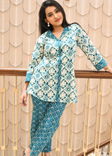 Load image into Gallery viewer, Blue Floral Printed Pure Cotton Co-ord Set (2-Piece)