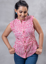 Load image into Gallery viewer, Women’s Sleeveless Pink Abstract Print Cotton Button-Down Top